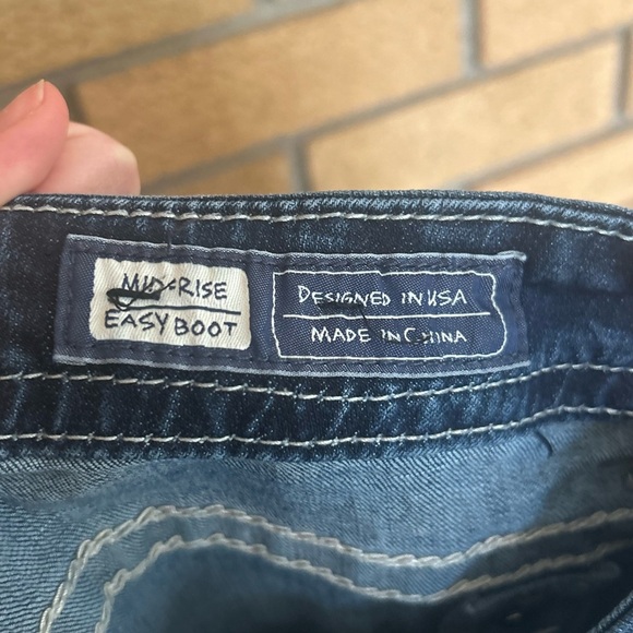 MISS ME Jeans Womens Size 34x31 Mid-Rise Easy Boot Cut Blue Denim Embellished - Picture 4 of 5